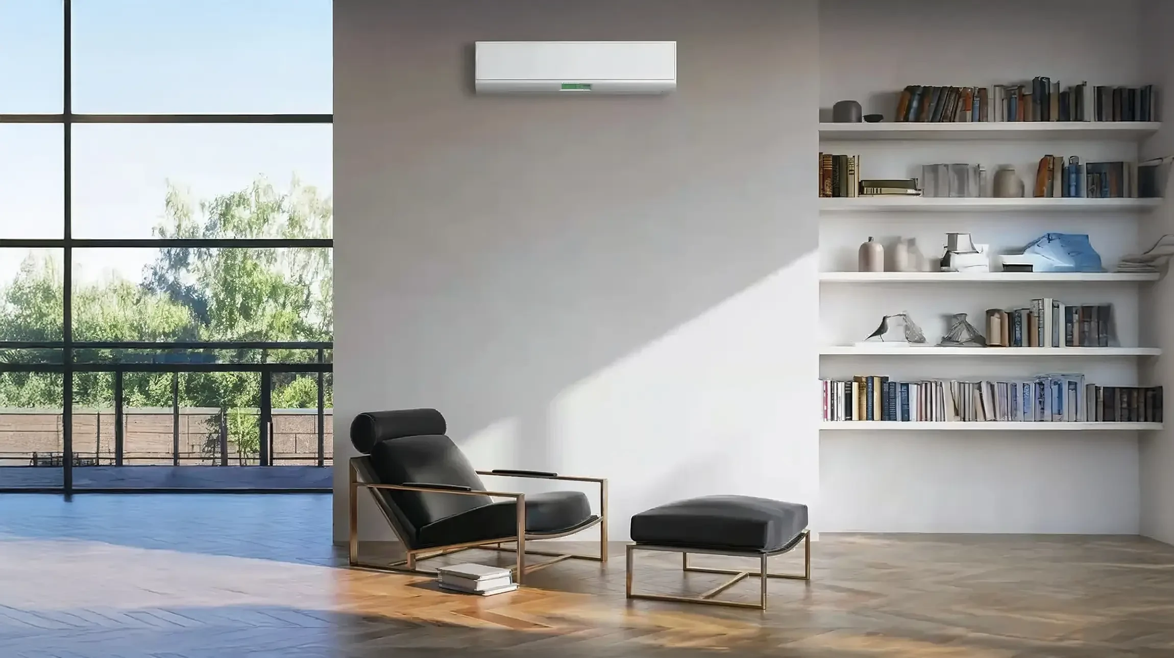 Extérieur résidentiel moderne avec unité de climatisation